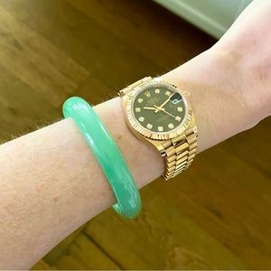 Kim Chung Natural Apple-Green Untreated Jade Bracelet, Brand New in Packaging